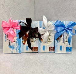 Конфеты LINDT NOIR с нежной начинкой из темного трюфеля /картон/ 175г*12