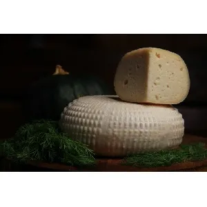 Сыр БЕЛЫЙ КАМЕНЬ Козий, жирность 50% ~250г Сыр БЕЛЫЙ КАМЕНЬ Козий, жирность 50% ~250г